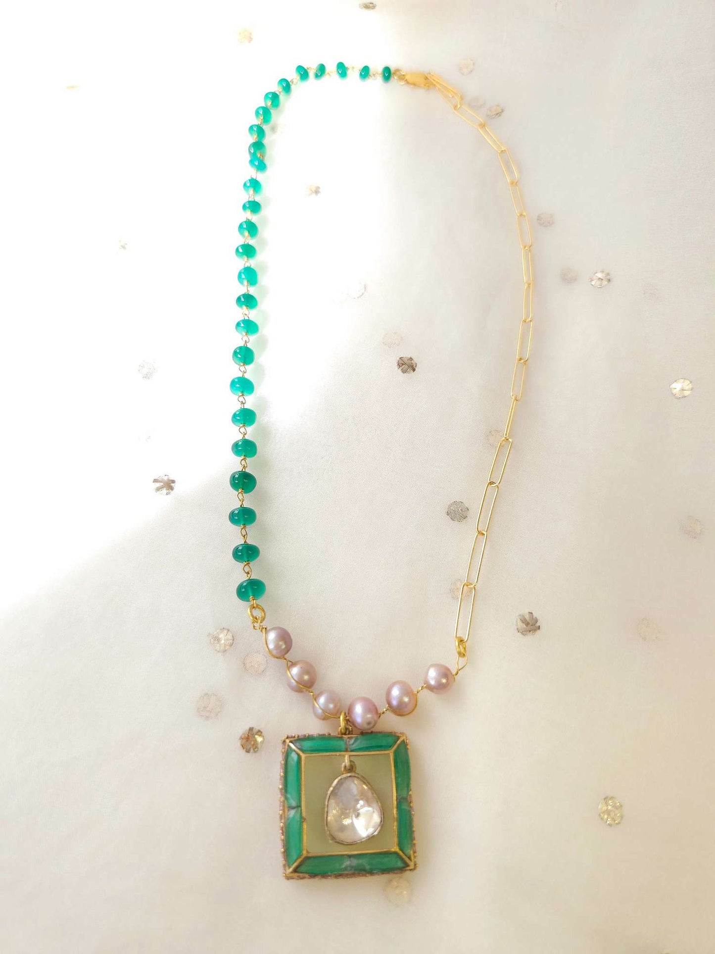 The third gate onyx necklace