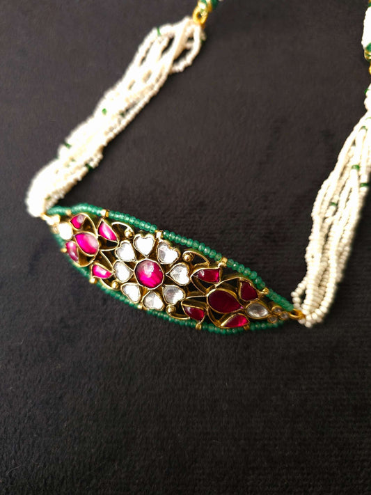Scarlet lotus sleek choker