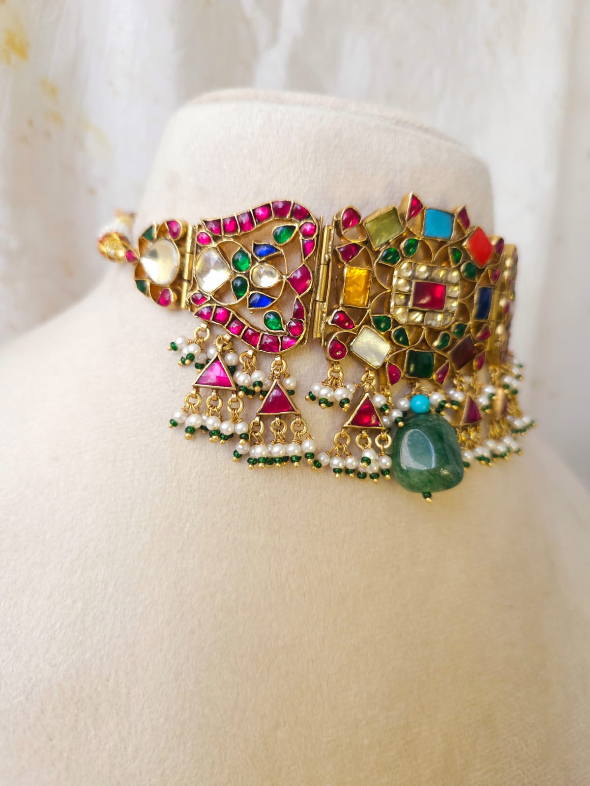 Navratan d'art necklace