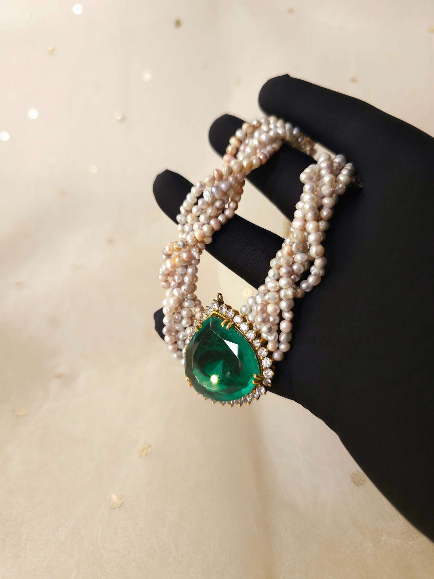 Queen of swans silver necklace