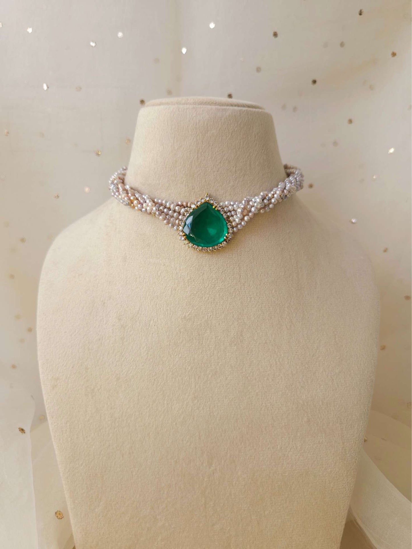 Queen of swans silver necklace
