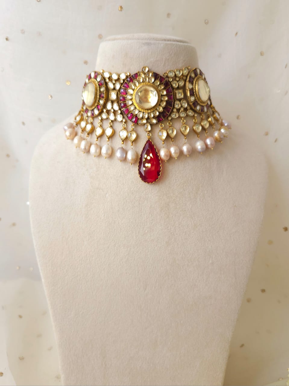 Manik-Mirage choker
