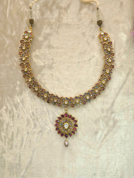 Shy Di Queen necklace