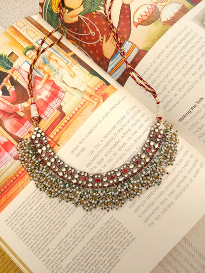 Guttapusalu lumi necklace