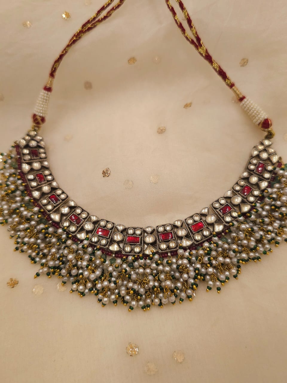 Guttapusalu lumi necklace