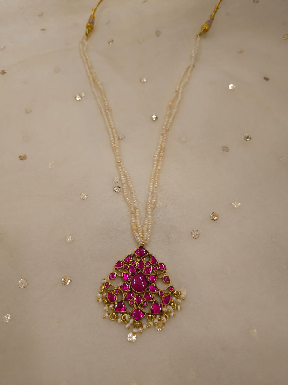 Rudra-pushpa pendant necklace