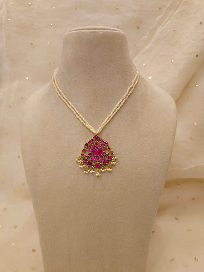 Rudra-pushpa pendant necklace