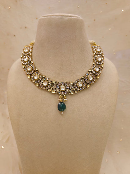 Queen Ayesha sleek necklace