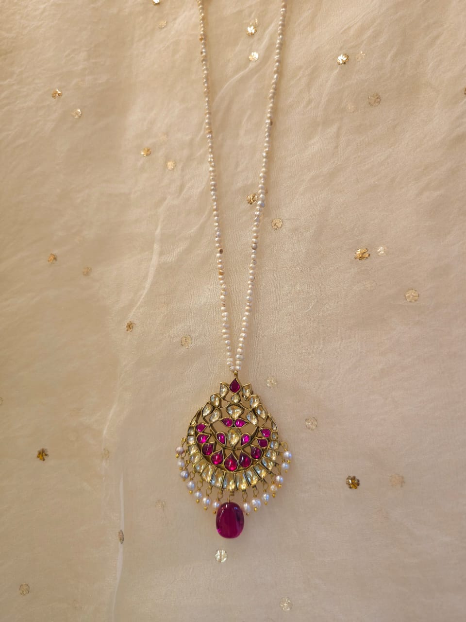 Rakta kamal pendant necklace