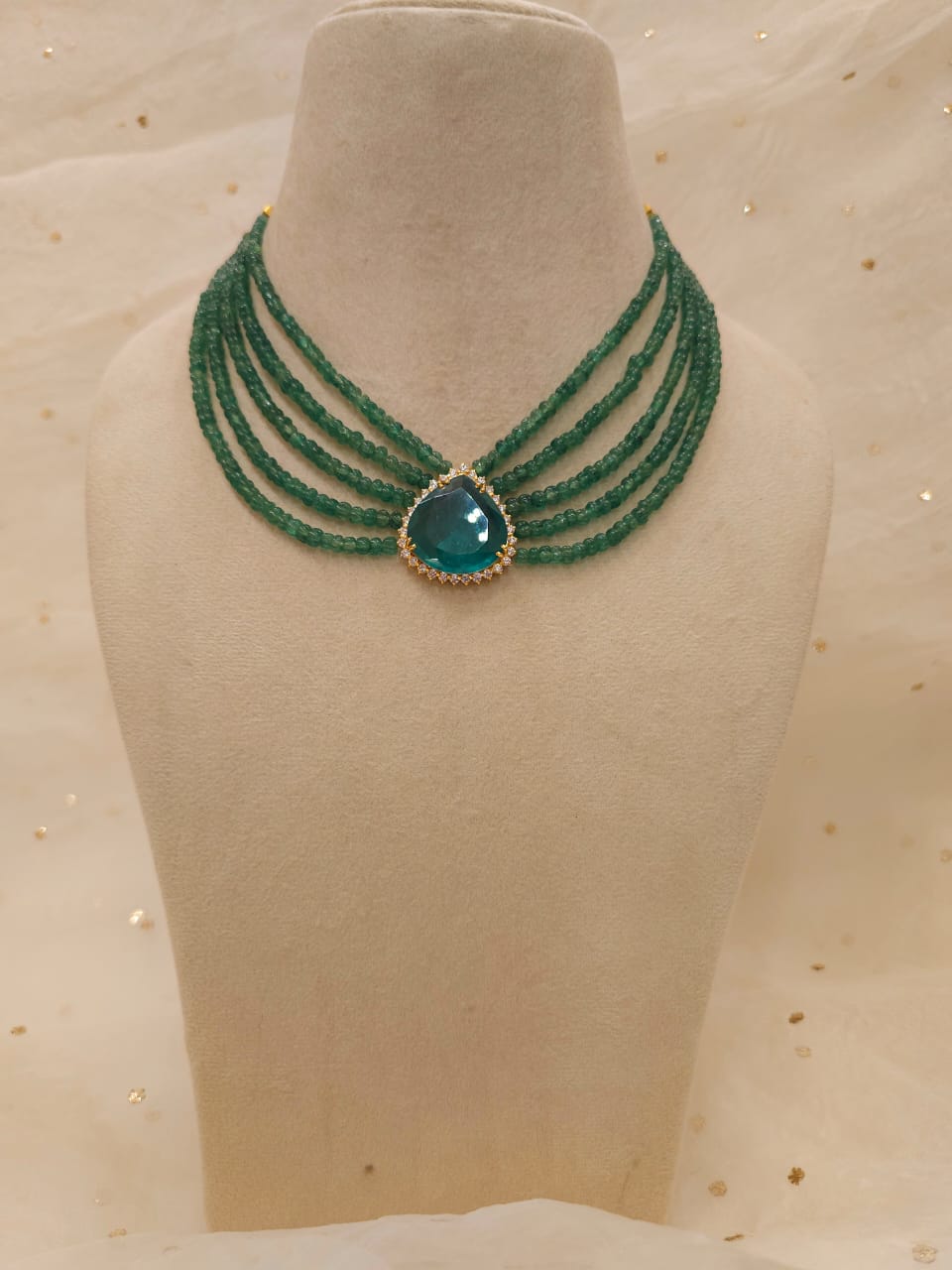 Queen of swans gem necklace