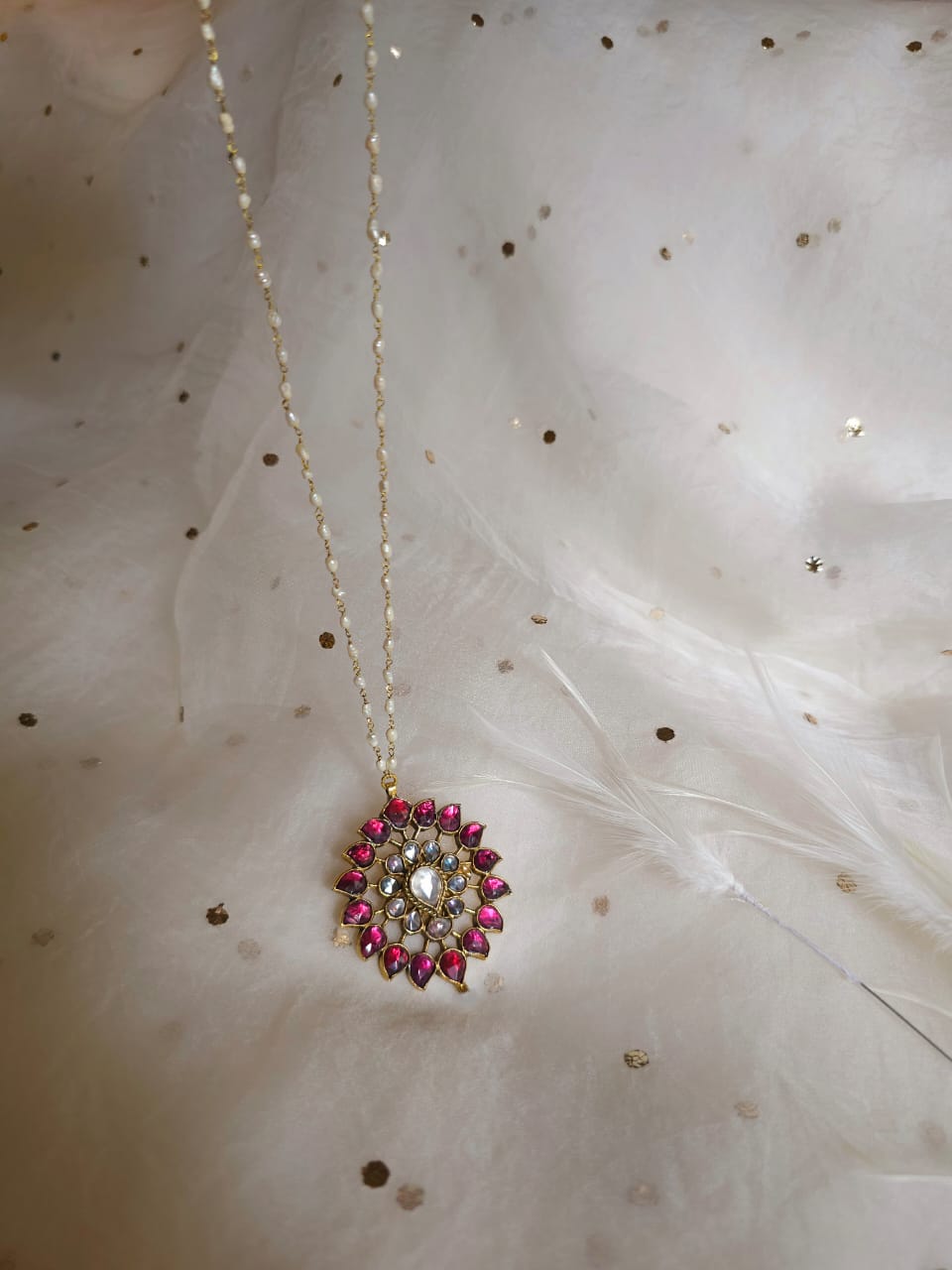 Shy Di pendant necklace