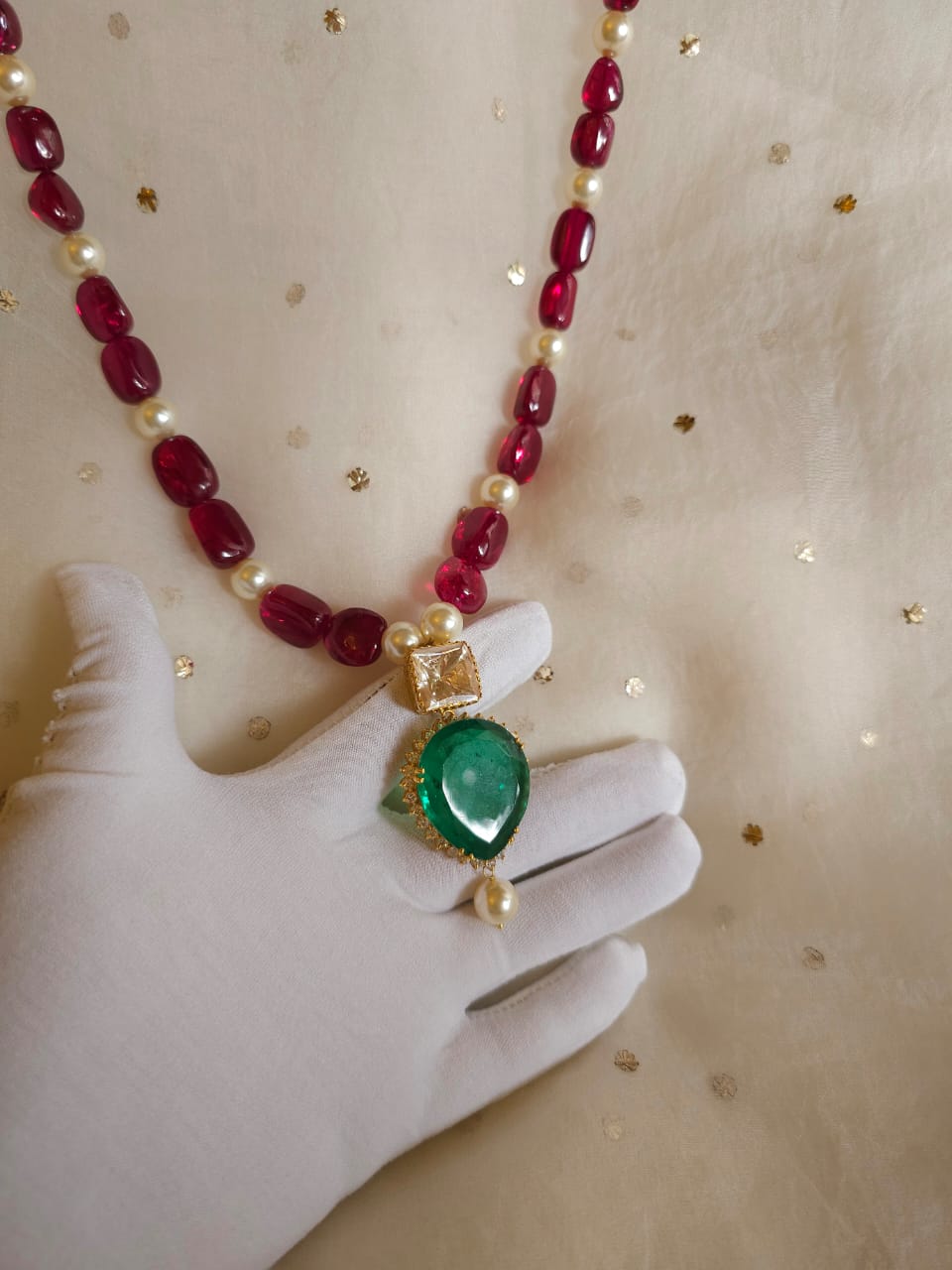 The holkar silver necklace