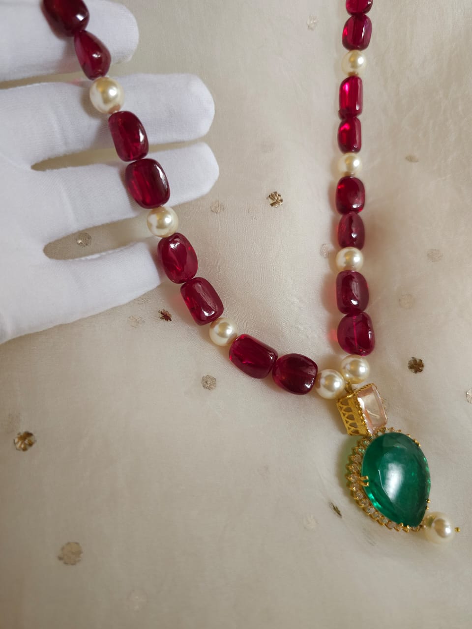 The holkar silver necklace