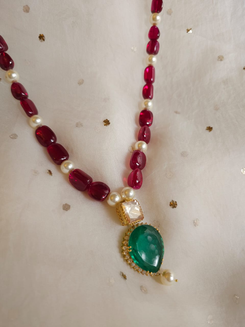 The holkar silver necklace