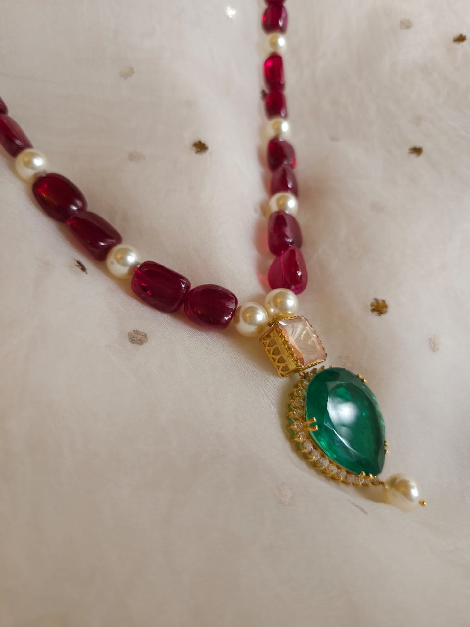 The holkar silver necklace