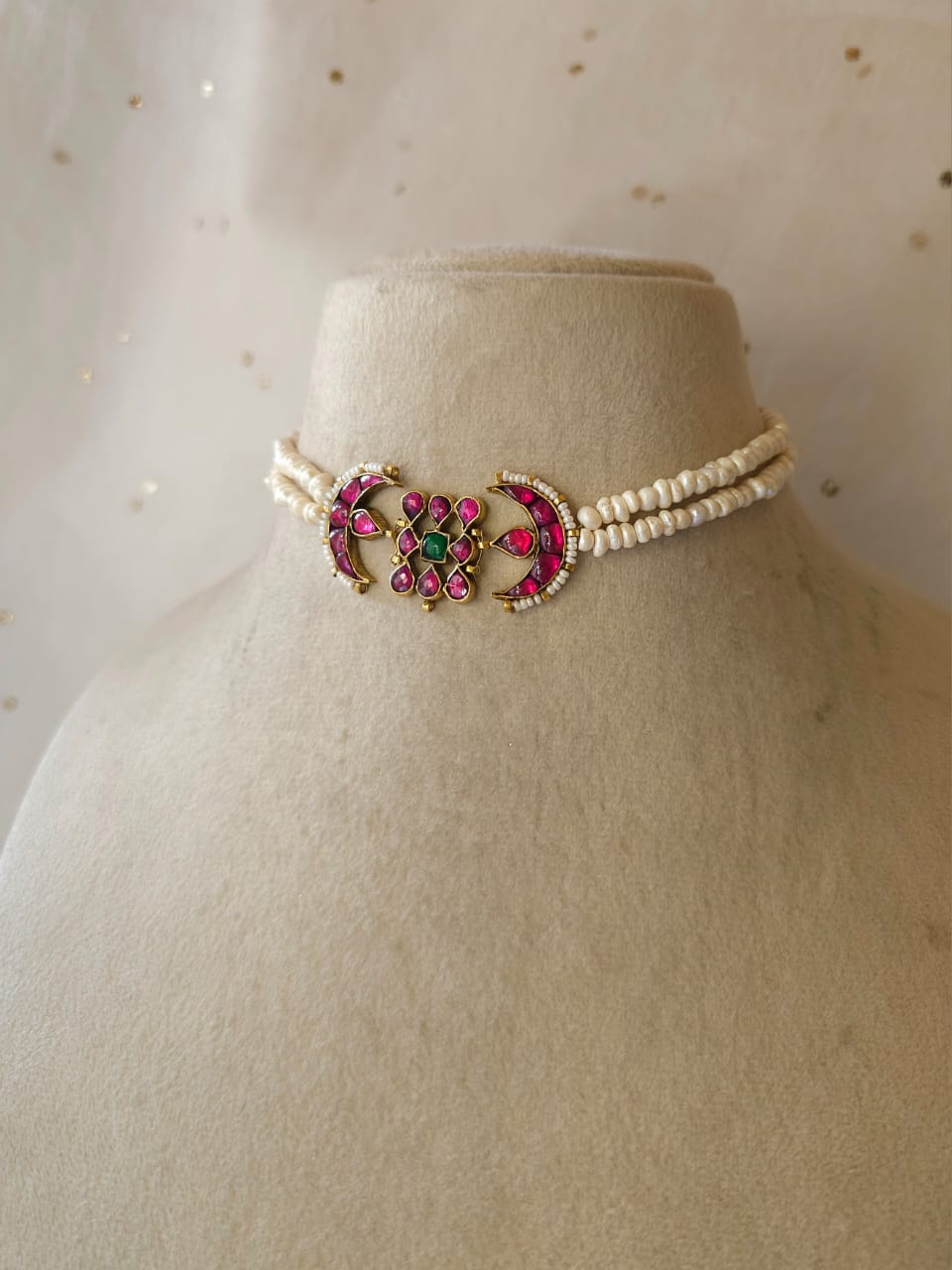 Bijapur red choker