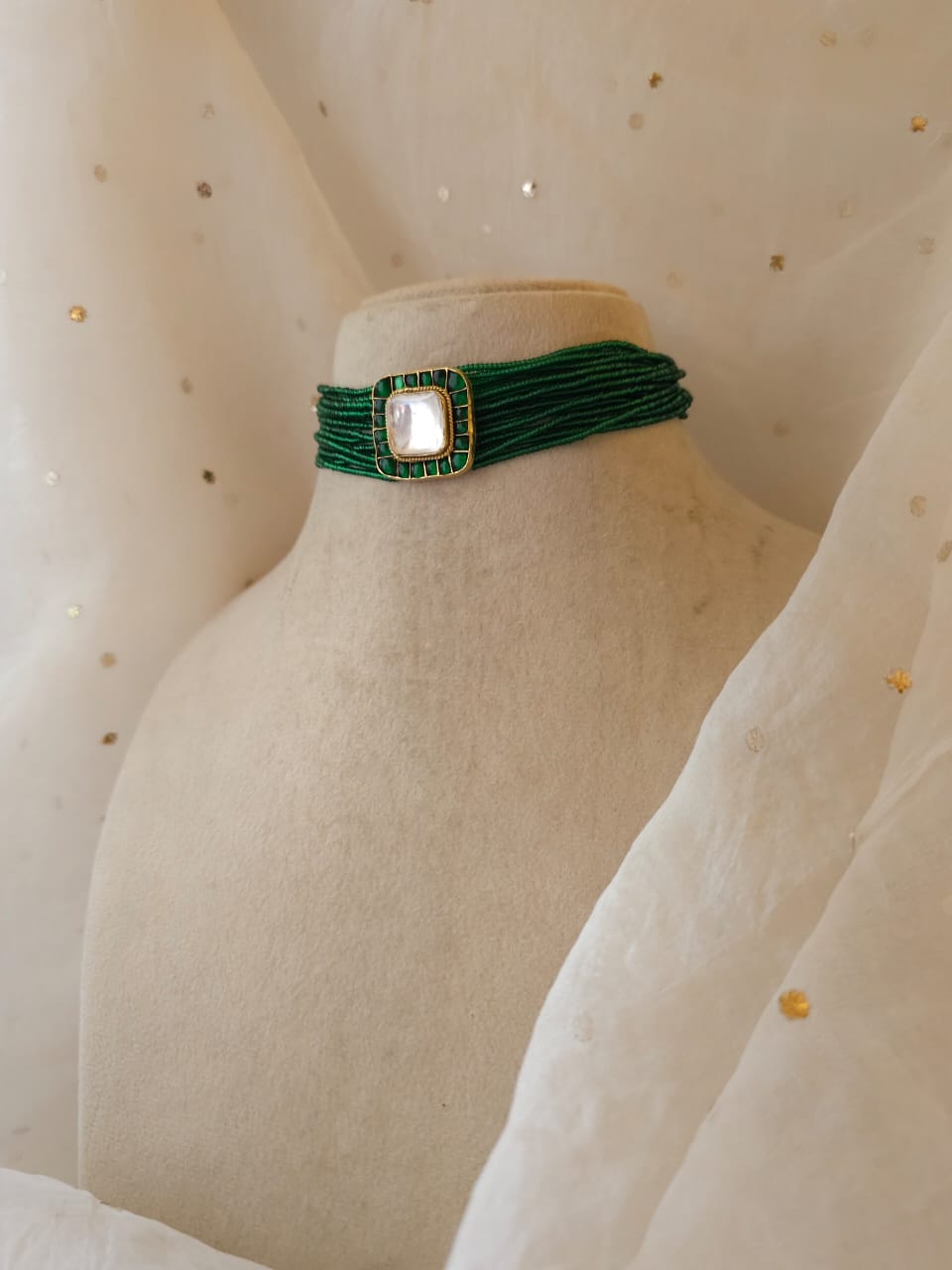 Sawai choker necklace