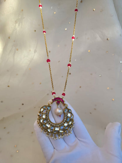 Ved-soma pendant necklace