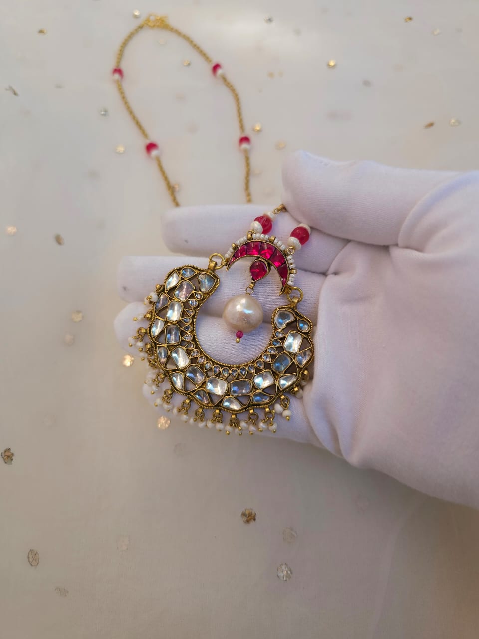 Ved-soma pendant necklace