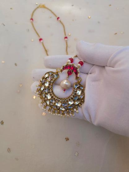 Ved-soma pendant necklace