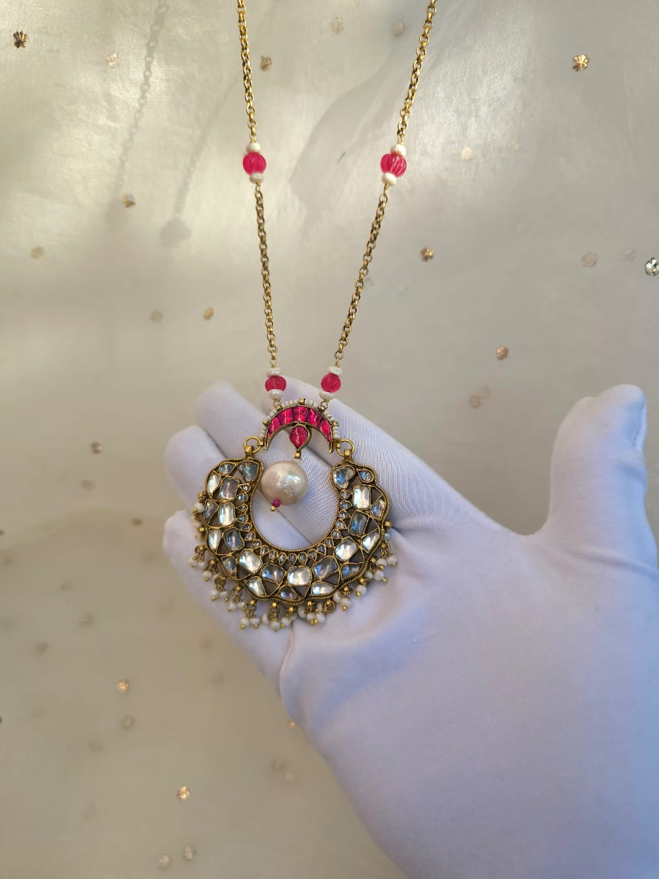 Ved-soma pendant necklace