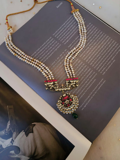 Rakta kamal pearl necklace