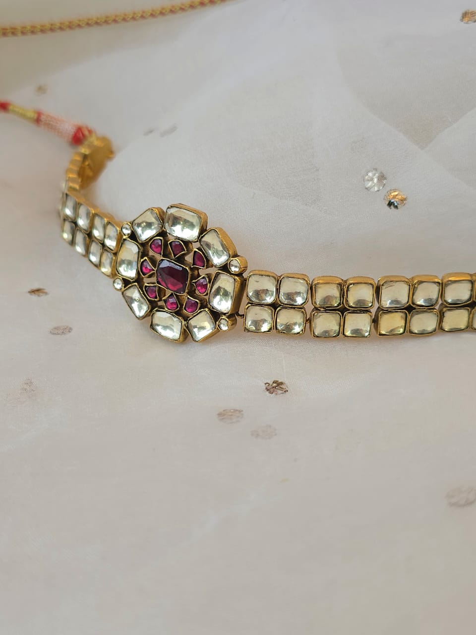 Gulkand sleek choker