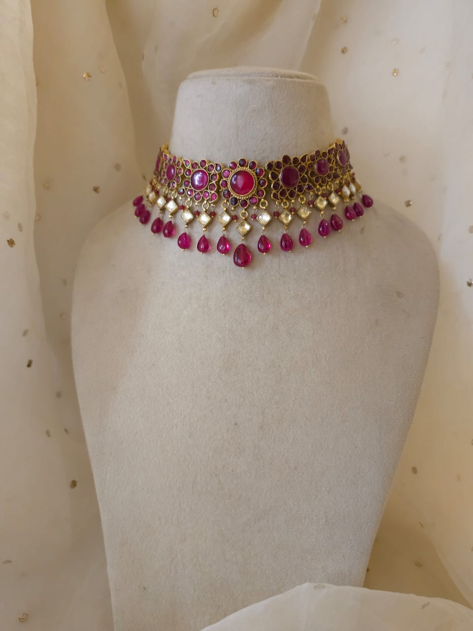 Pampa sarovar spinel necklace