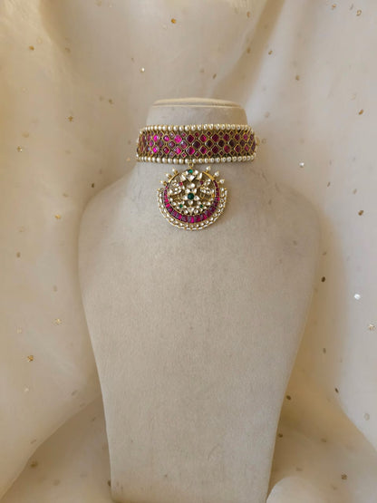 Miraval chand necklace