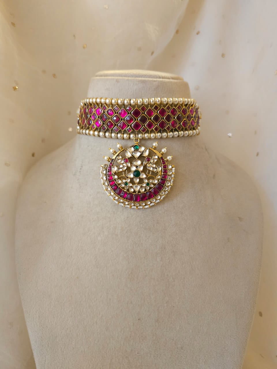 Miraval chand necklace