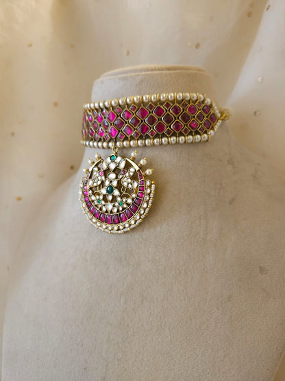 Miraval chand necklace