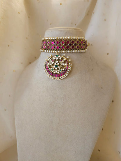 Miraval chand necklace