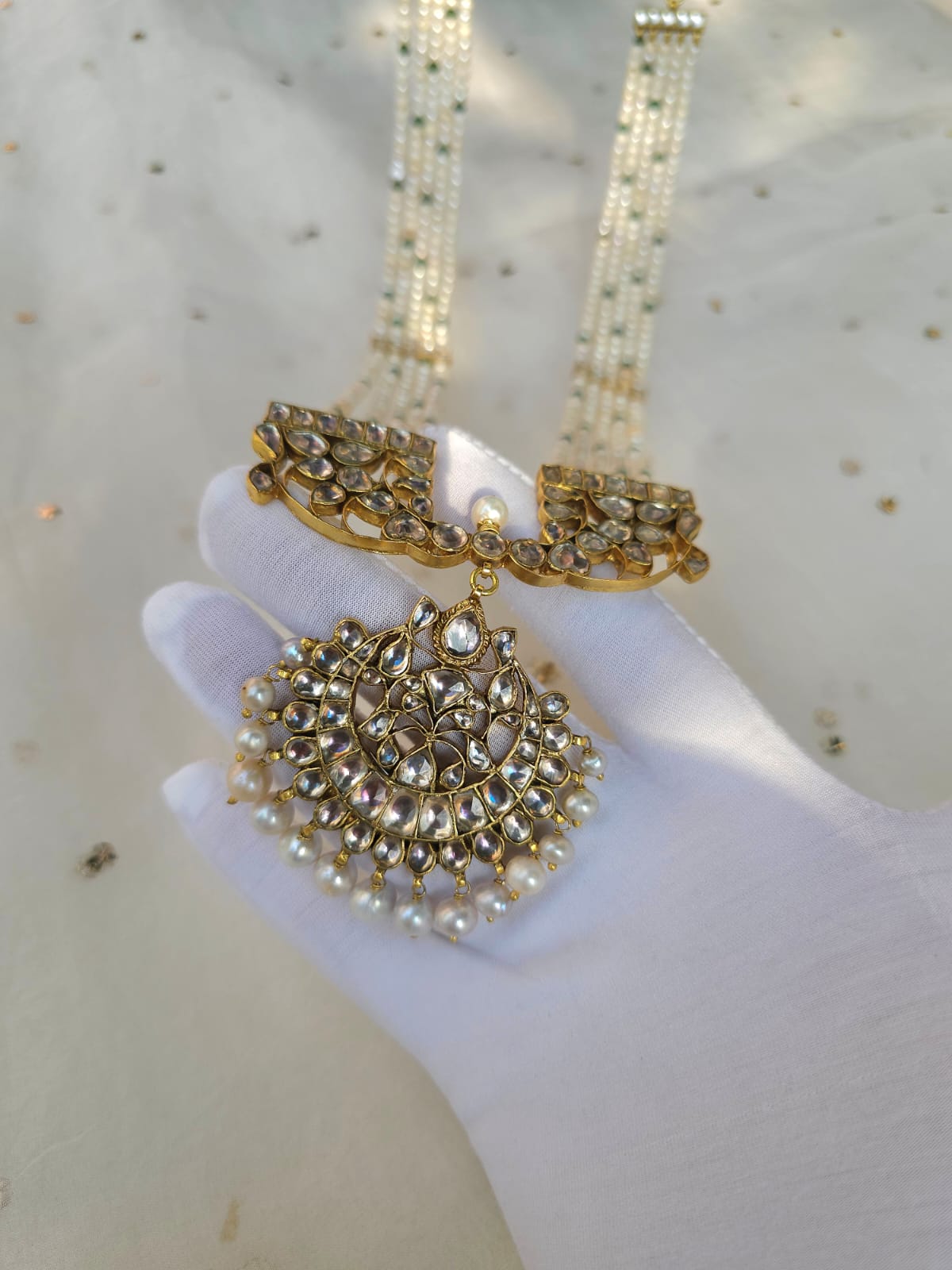 Golden belle ecru necklace