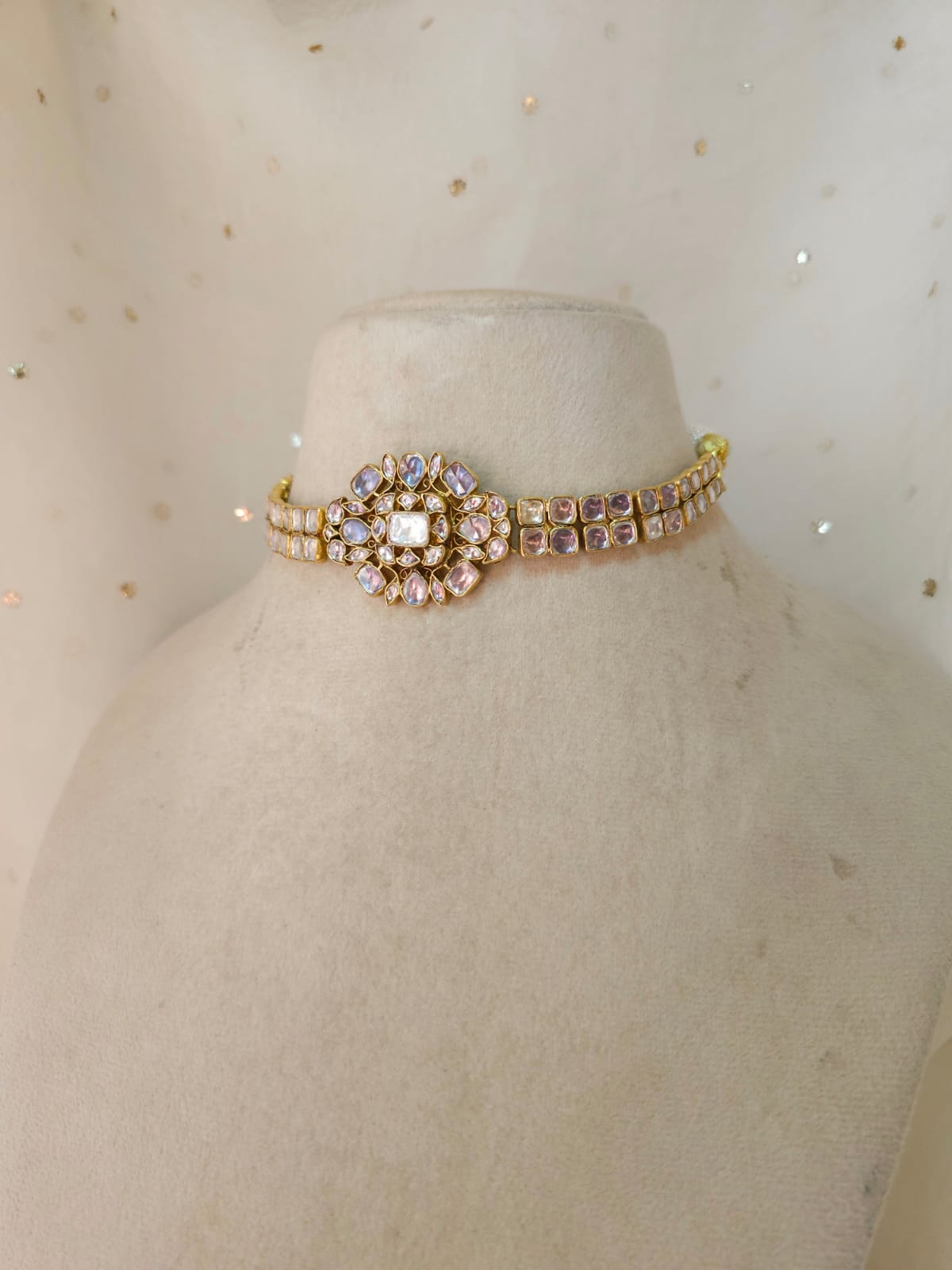 Lilibet choker necklace