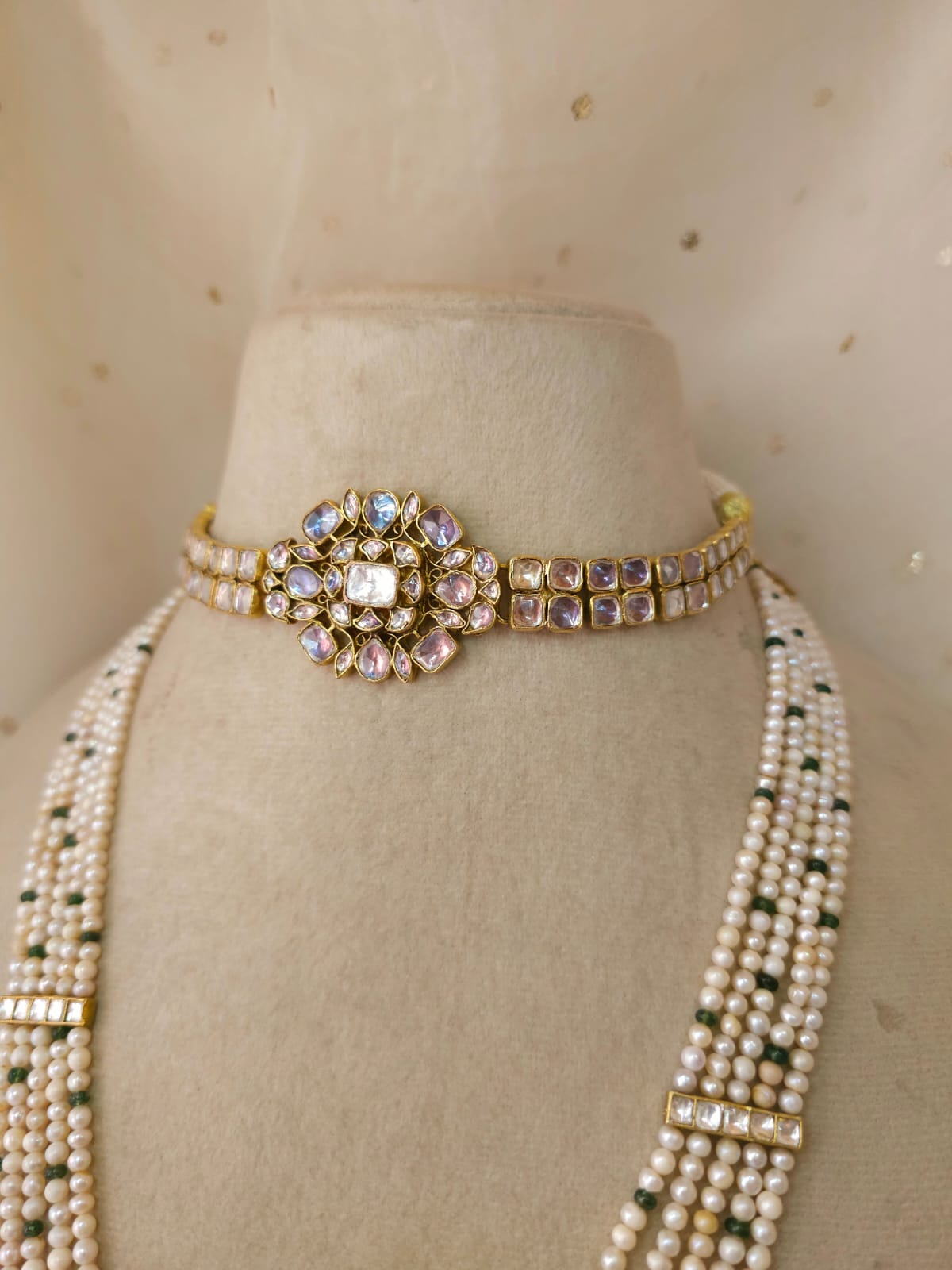 Lilibet choker necklace