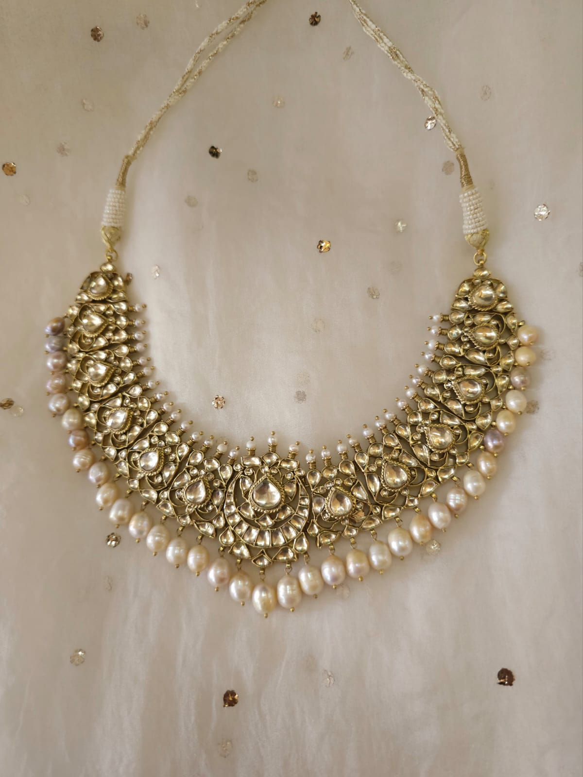 Queen of 19th century alloy necklace