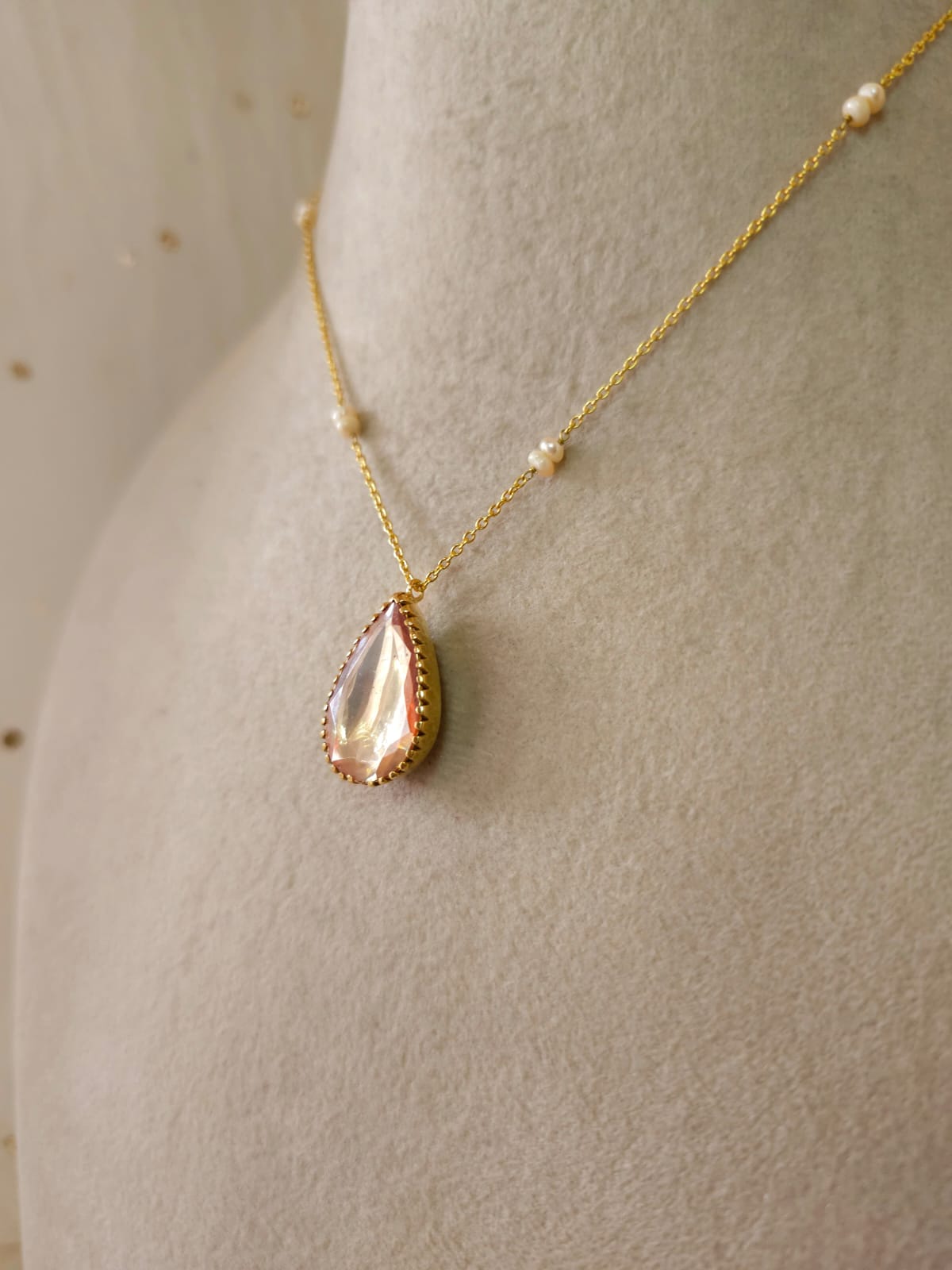 Champagne drop chain necklace