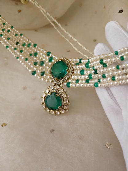 Sawai crown necklace