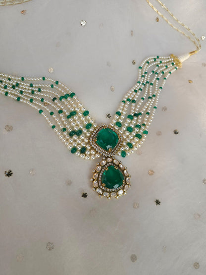 Sawai crown necklace