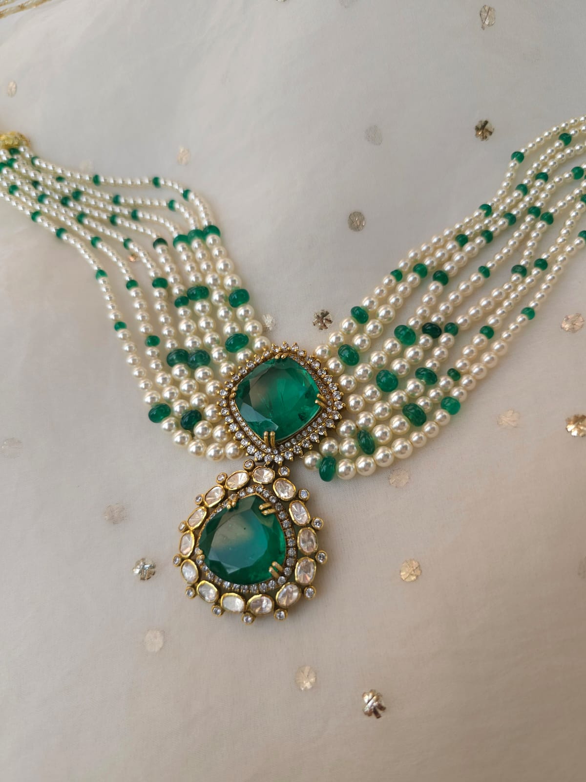 Sawai crown necklace