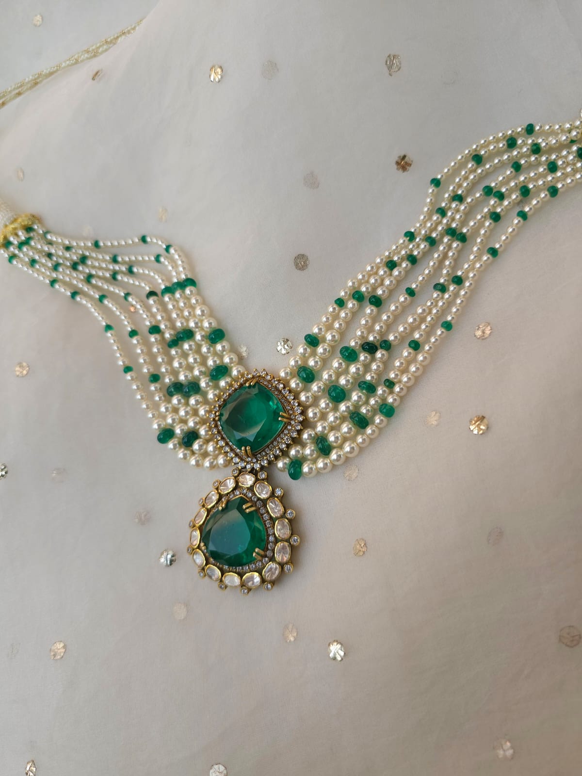 Sawai crown necklace