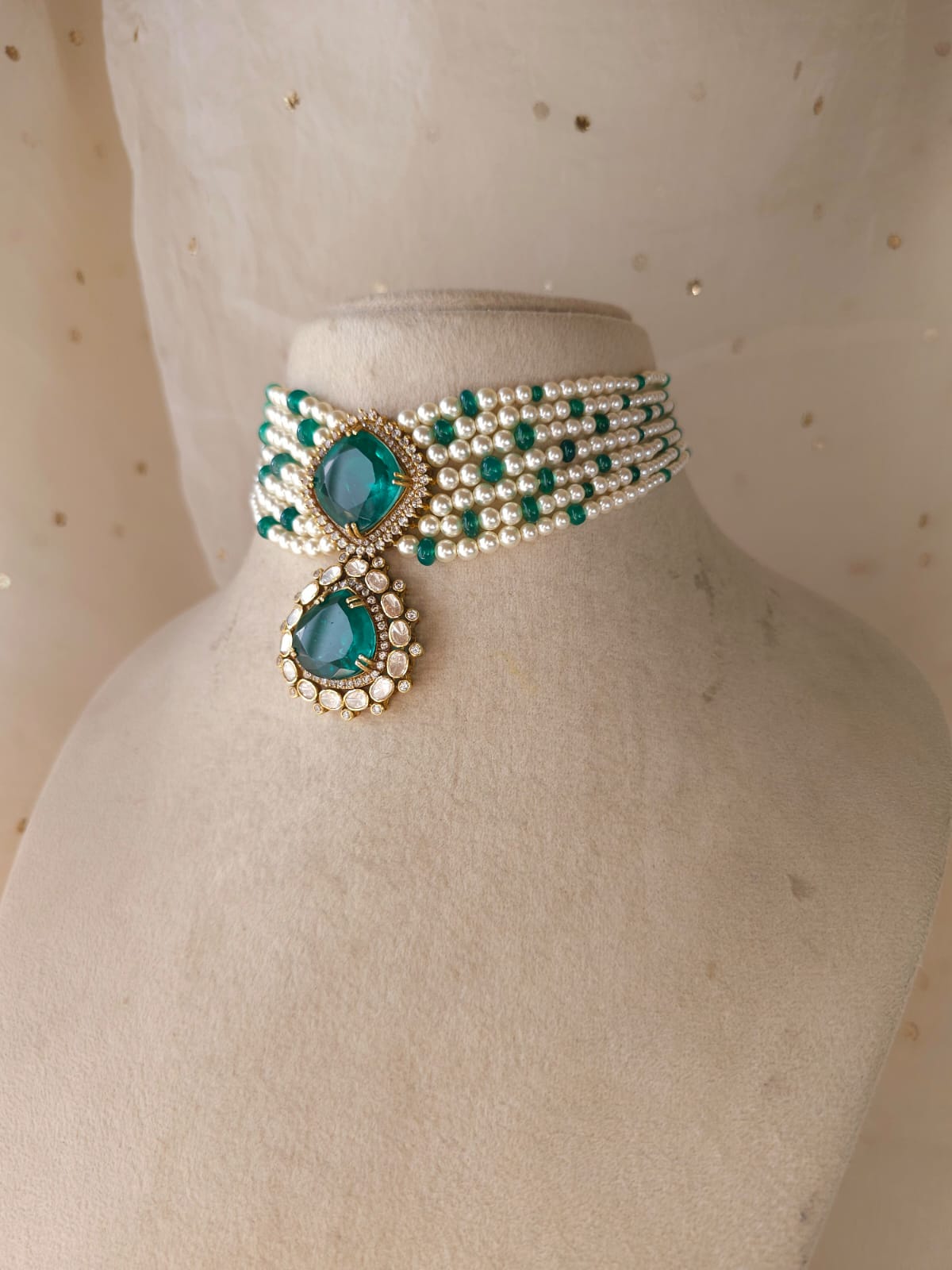 Sawai crown necklace