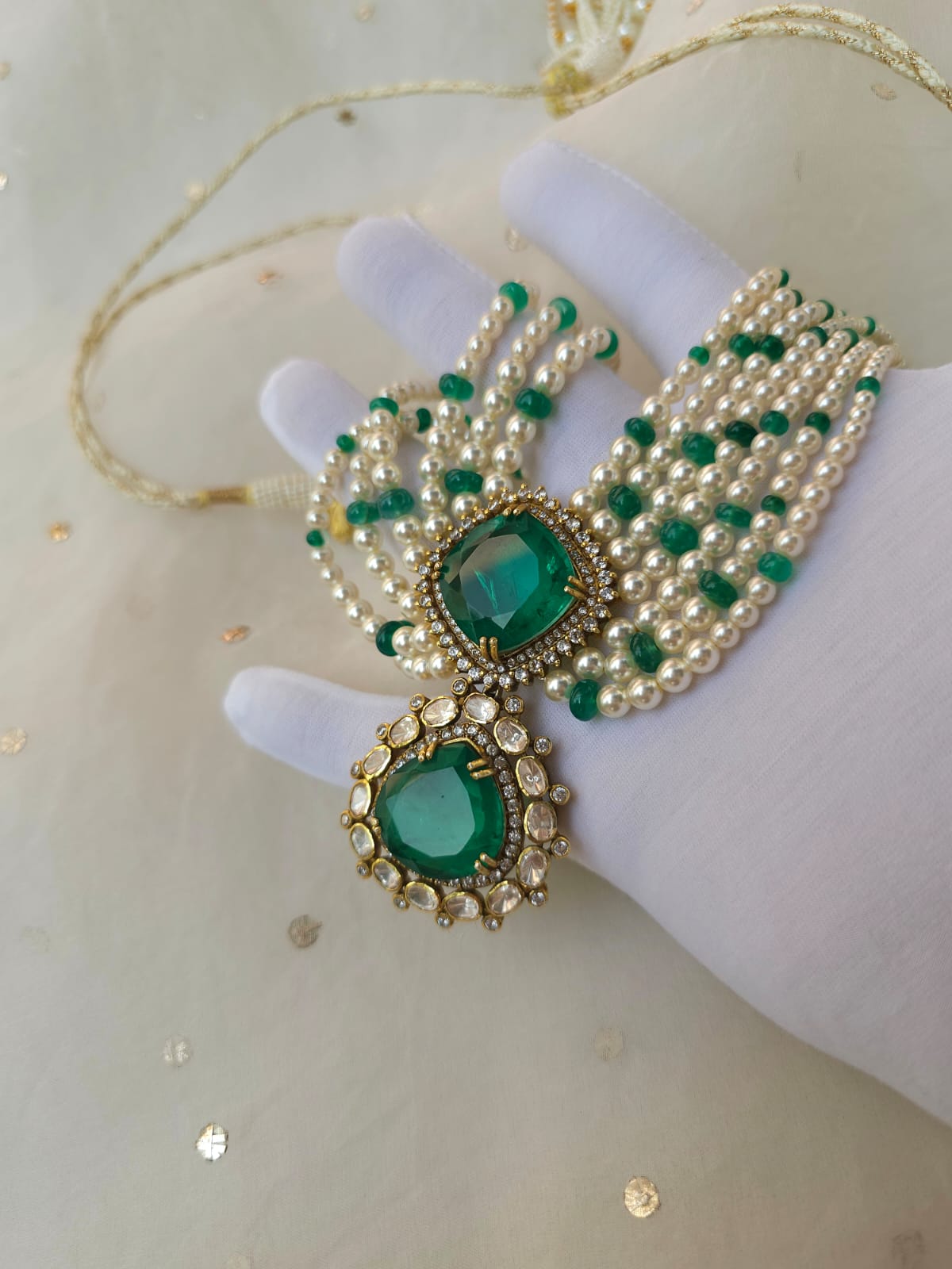 Sawai crown necklace