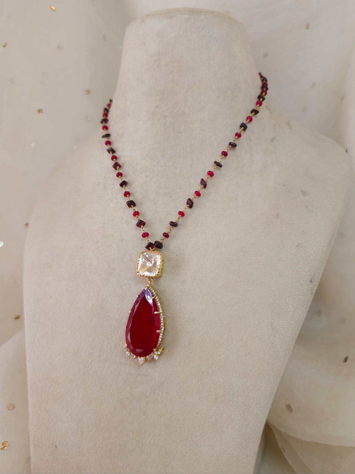 Jayapura carmine polki necklace