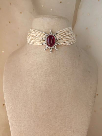 Rajaratna pearl necklace