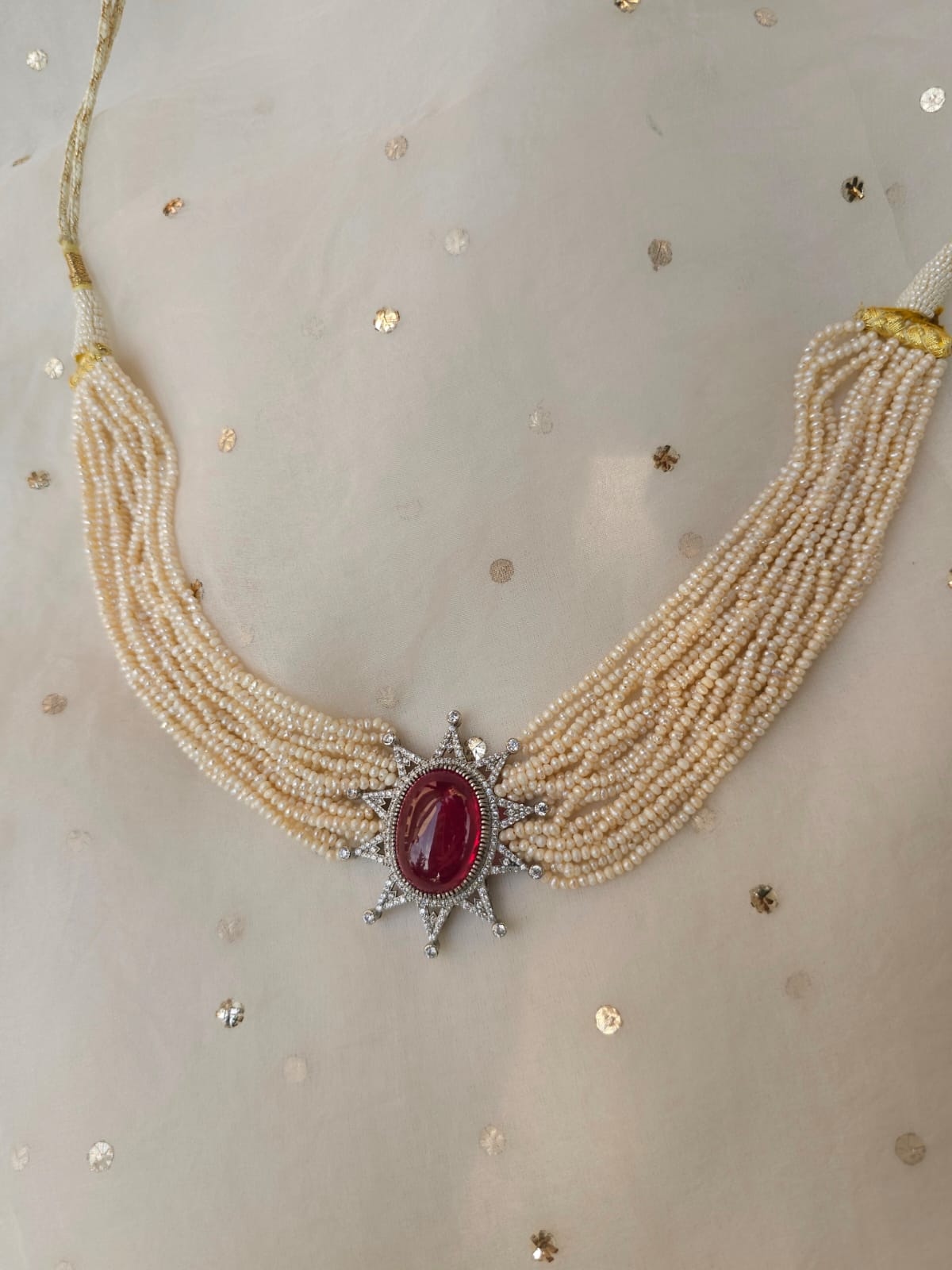 Rajaratna pearl necklace