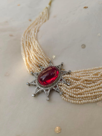 Rajaratna pearl necklace