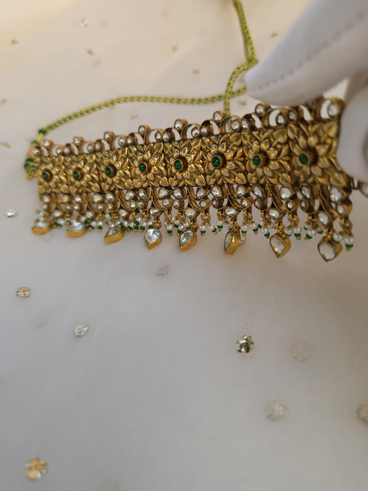 Madhuvan golden necklace set