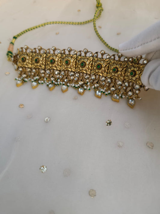 Madhuvan golden necklace set