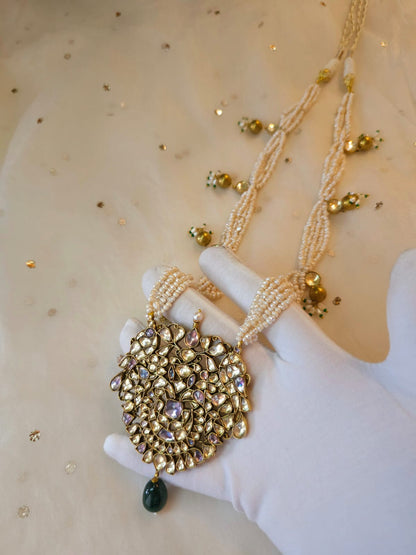 Sandhya jhanki queen necklace